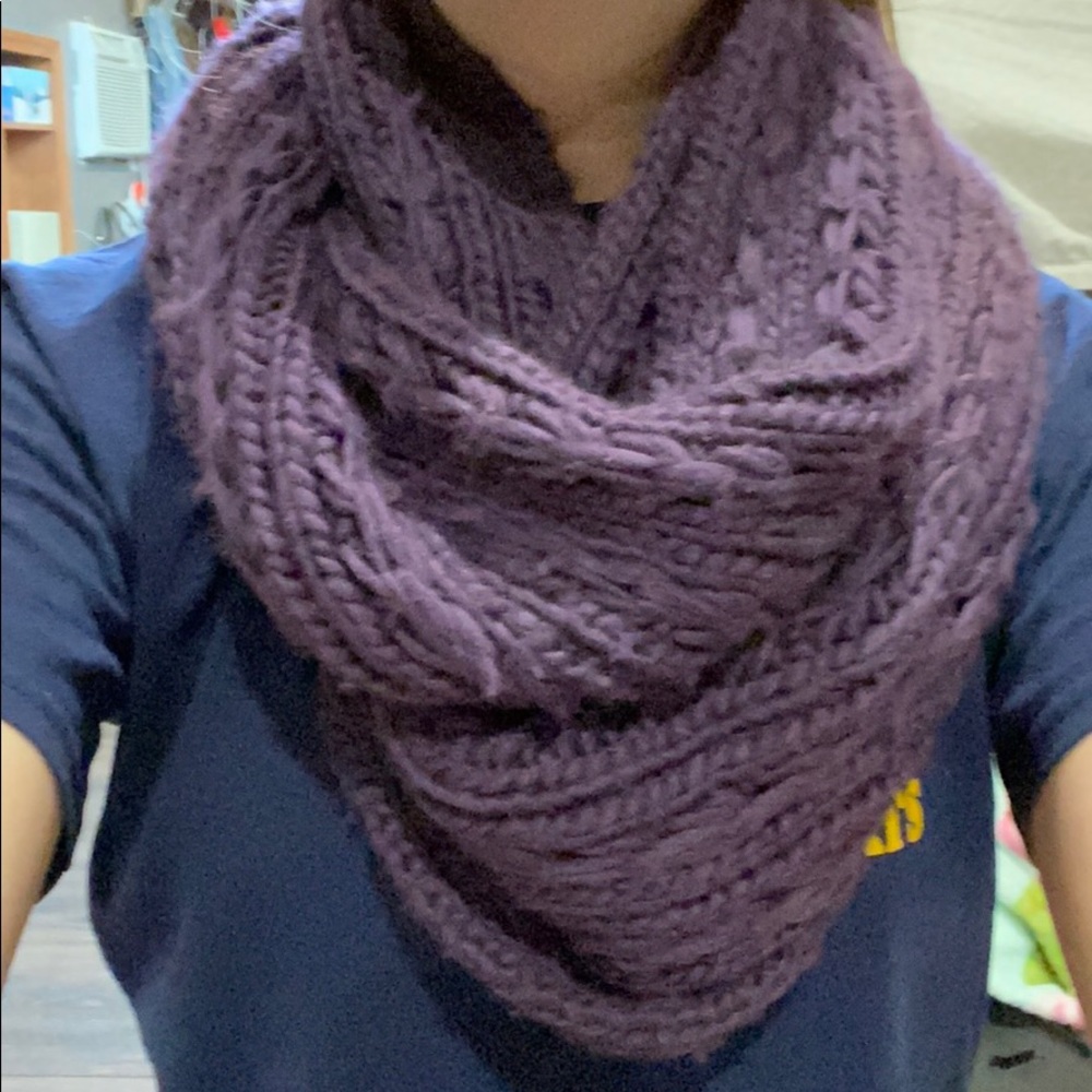 Infinity scarf - Picture 2 of 2